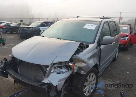 2016 Chrysler Town & Country Touring z USA, uszkodzony, nr VIN 2C4RC1BG4GR267771